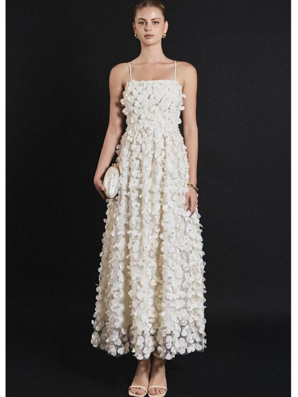 GORGEOUS 3-D DRESS - Picture 3 of 6